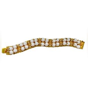 HOBE Vintage Signed Gold tone Line Bracelet with Milk Bead Accents Size 7 Wrist